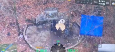 ​离谱！10名“赌徒”为躲避搜查，在坟头处聚众赌博被抓，律师：任何时候都不要