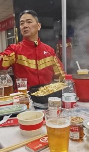 ​京东深夜食堂：刘强东的＂社保火锅＂煮出了新江湖