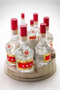 ​浓香型白酒名酒(浓香型白酒有哪些名酒)