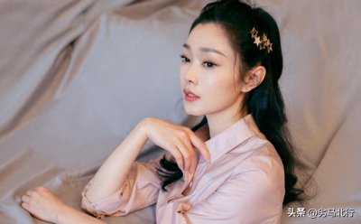​宋轶的“A4”腰，像一把隐形杀手？网友：看一眼，魂都被夺走了！