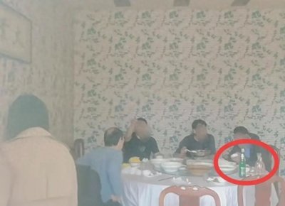 ​江苏一地村干部被曝工作日聚餐饮酒 当地回应：纪委介入，正在调查