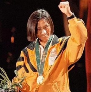 ​1996年，李丽珊拿下奥运金牌后，向香港媒体宣布：我是为中国争光