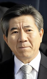 ​韩国总统卢武铉跳崖身亡后：儿子入学北大，女儿服刑后离开韩国