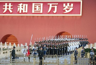 新中国成立75周年，国庆本该阅兵，为何最后没阅兵？答案来啦