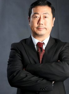 ​方宏进现状：定居香港开始经商，63岁满脸沧桑，单身生活很落寞