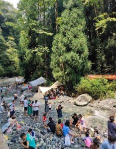 ​龙漕沟山洪中一对父子不幸被冲走 目击者发声