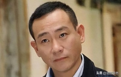 ​林保怡现状：身材健硕越老越帅，60岁还未婚，住海景豪宅与狗为伴