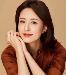 ​从央视舞台到人生新赛道，张蕾官宣全身份，引网友集体赞叹