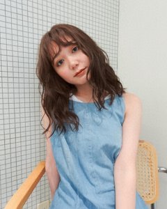 2025长发烫发推荐15款！波波卷、法式卷、层次烫好整理不毛躁