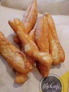 ​成功“出口”！美国麦当劳开卖油条