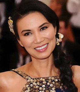 ​邓文迪当年生下的女儿，如今怎么样了？