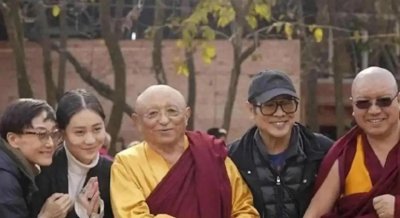 ​63岁利智近照曝光：暴瘦苍老像普通老妇女，如此沧桑到底为何？