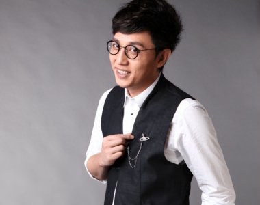 ​从“浙江主持一哥”到跌落神坛，华少是如何把一手好牌打稀烂的？