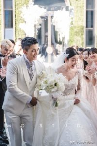 ​许维恩、王家梁结婚！41岁新娘再嫁穿18公斤绝美婚纱