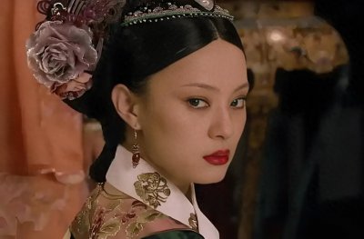 ​《甄嬛传》第54集 皇后连环计阻回宫！甄嬛孕中绝地反击