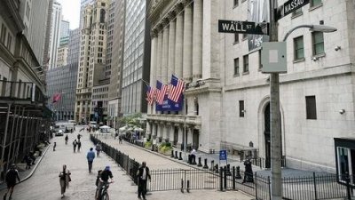 ​纽约年轻人计划“重新占领华尔街”：金融巨头们应该进监狱