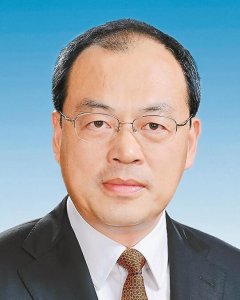 ​阮成发同志简历