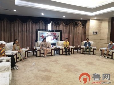 ​从头笑到尾，陈佩斯经典结构喜剧《阳台》让你近距离感受十年经典