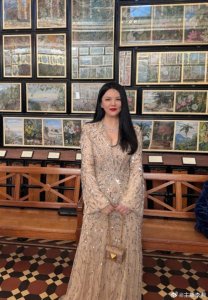 李湘与前夫王岳伦再成立新公司，月初刚注销以女儿王诗龄命名的公司