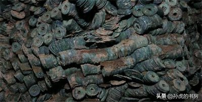 建筑工地挖出千年＂地下银行＂，足3吨古币价值上亿，专家:全归国家