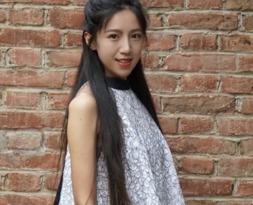 ​河南农村千万网红麦小登订婚了！现场摆满金首饰，曾被央视点赞
